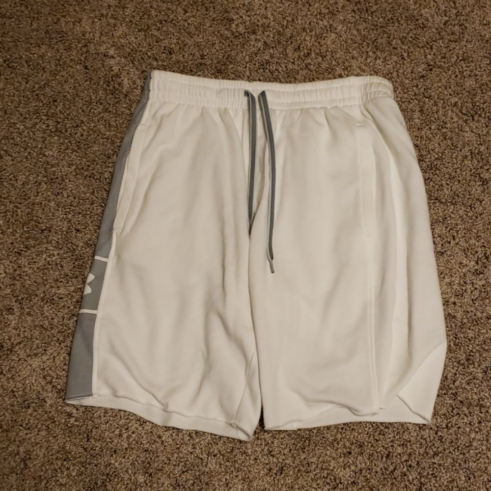 Mens under armour white shorts size Large